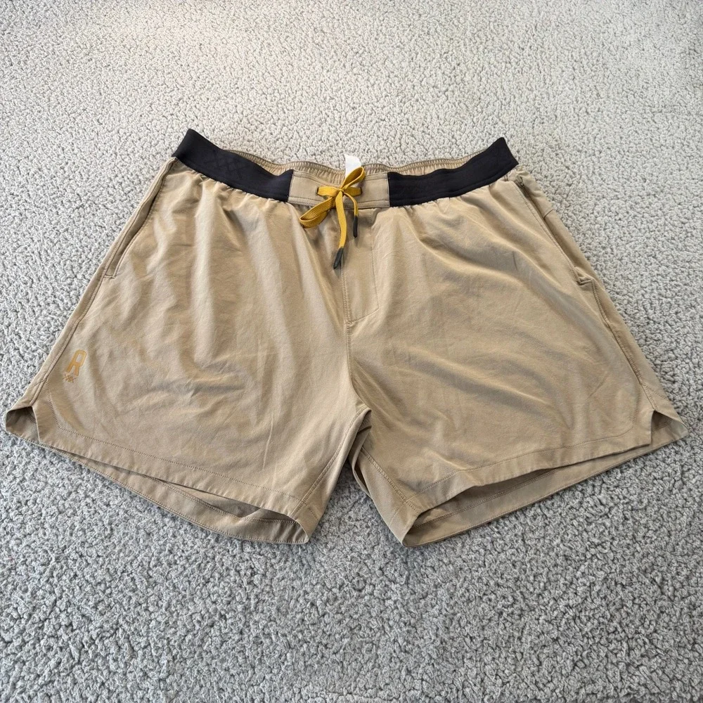 Rhone Mako Athletic Training Shorts Mens XL Tan Khaki 5.5 Inch Inseam 101719